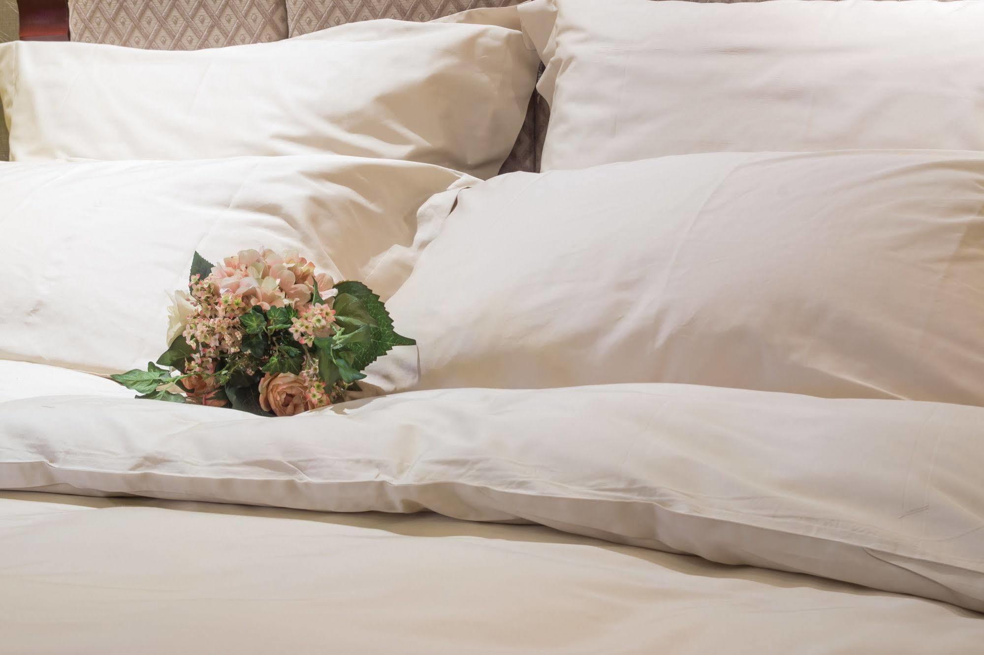 Weilai Conifer Hotel Женгжо Екстериор снимка